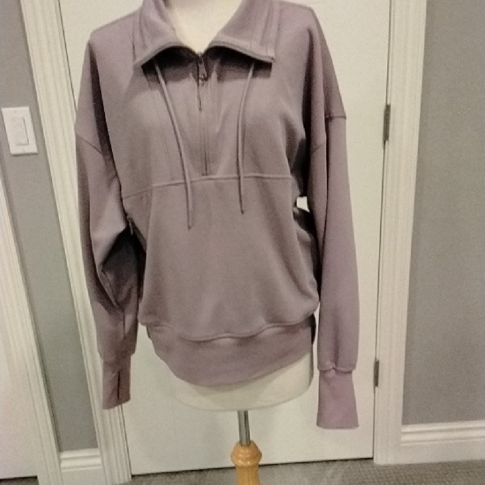 Women's Lavender Pullover Sweatshirt